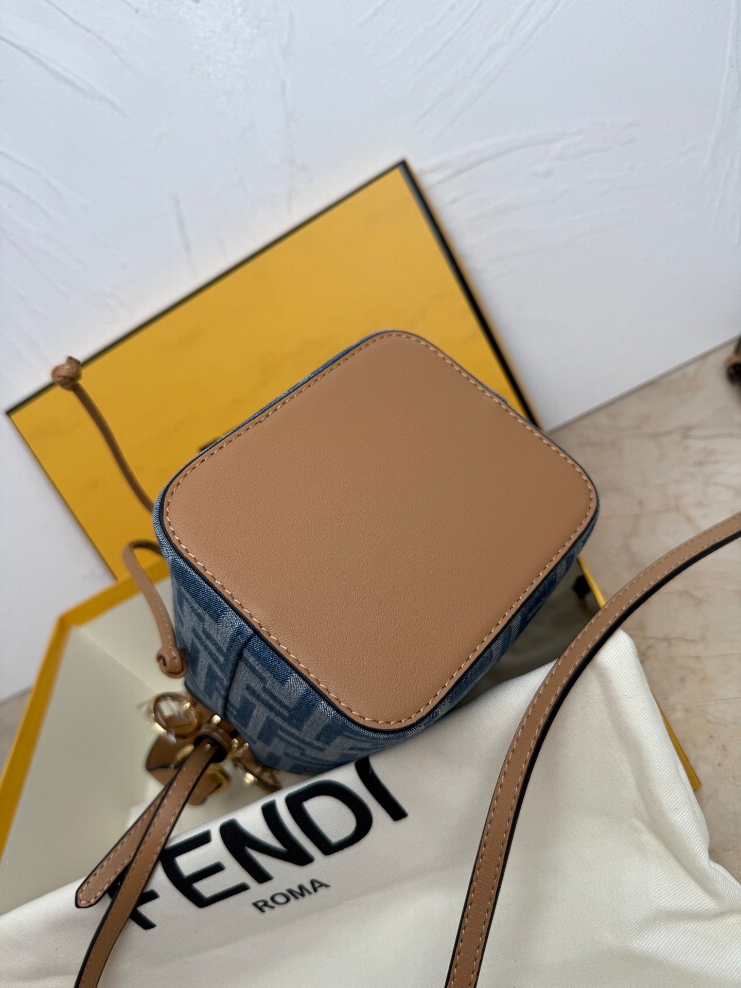 Mon Tresor Bucket Bag