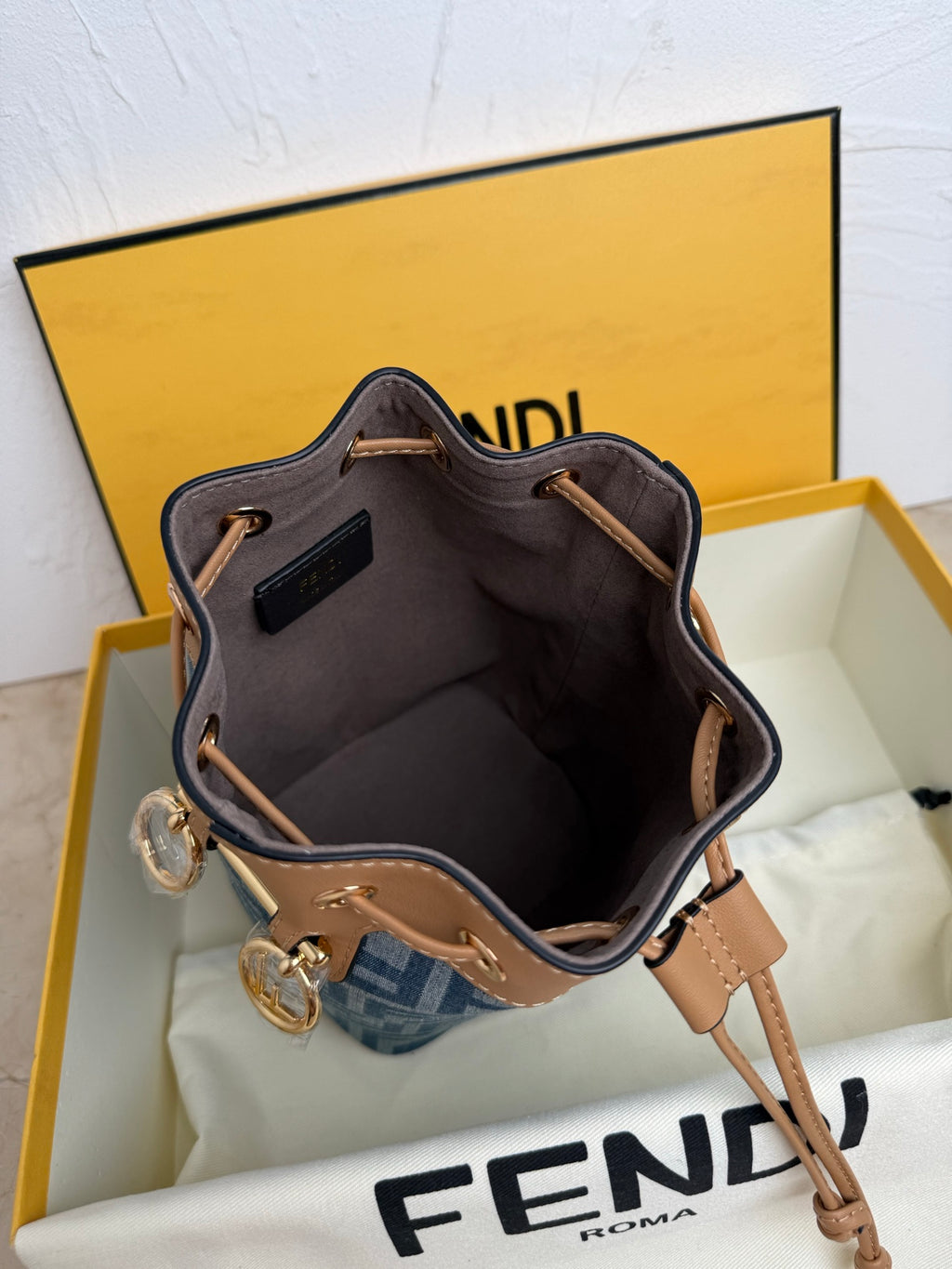 Mon Tresor Bucket Bag