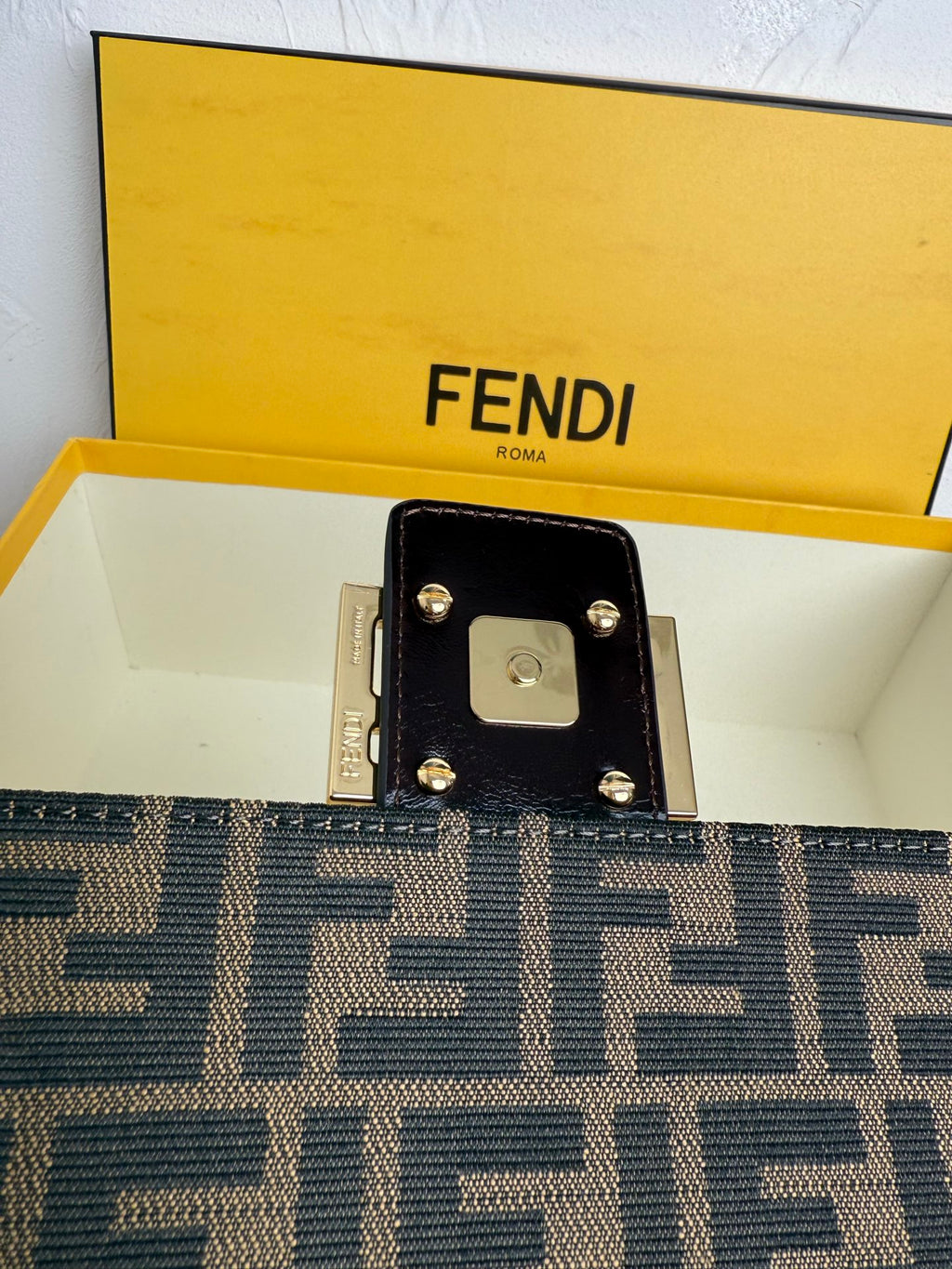 Vintage Baguette Bag