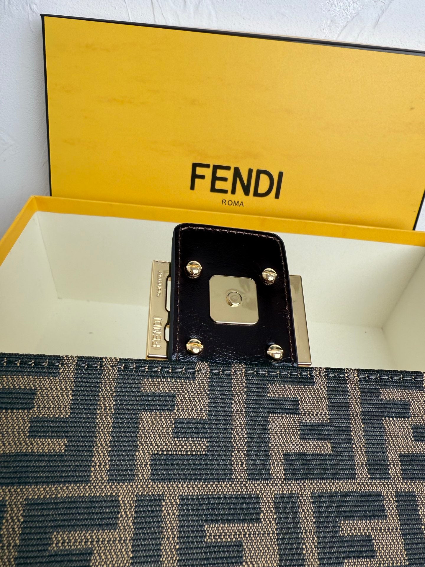 Vintage Baguette Bag