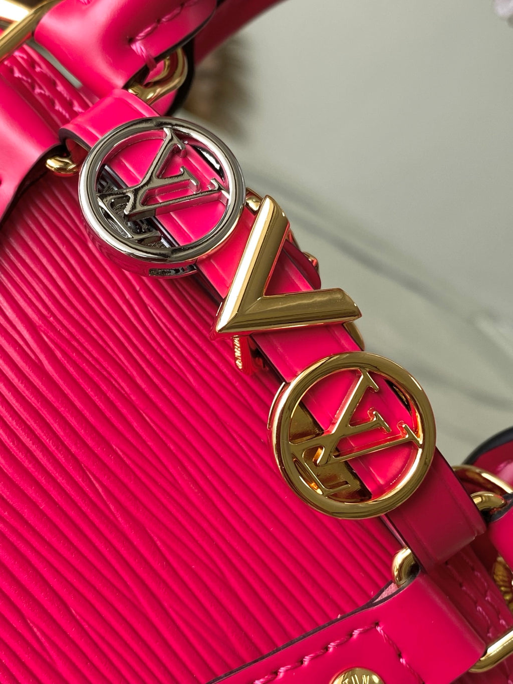 Alma Mini Patent Leather with Chain Strap