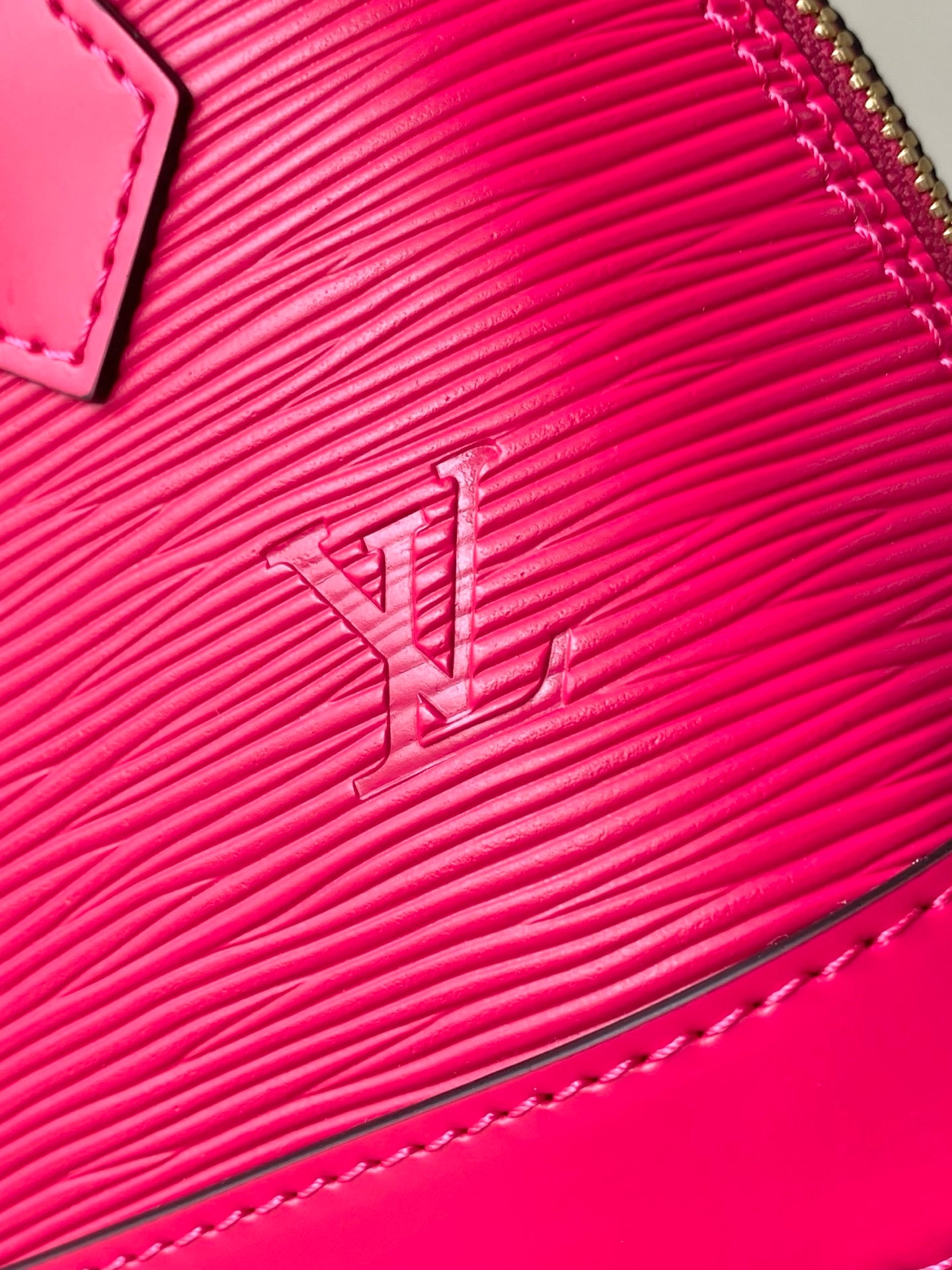 Alma Mini Patent Leather with Chain Strap