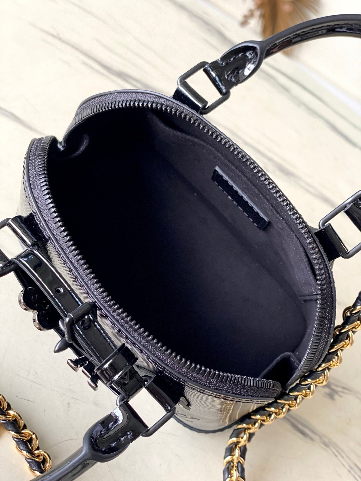 Alma Mini Patent Leather with Chain Strap