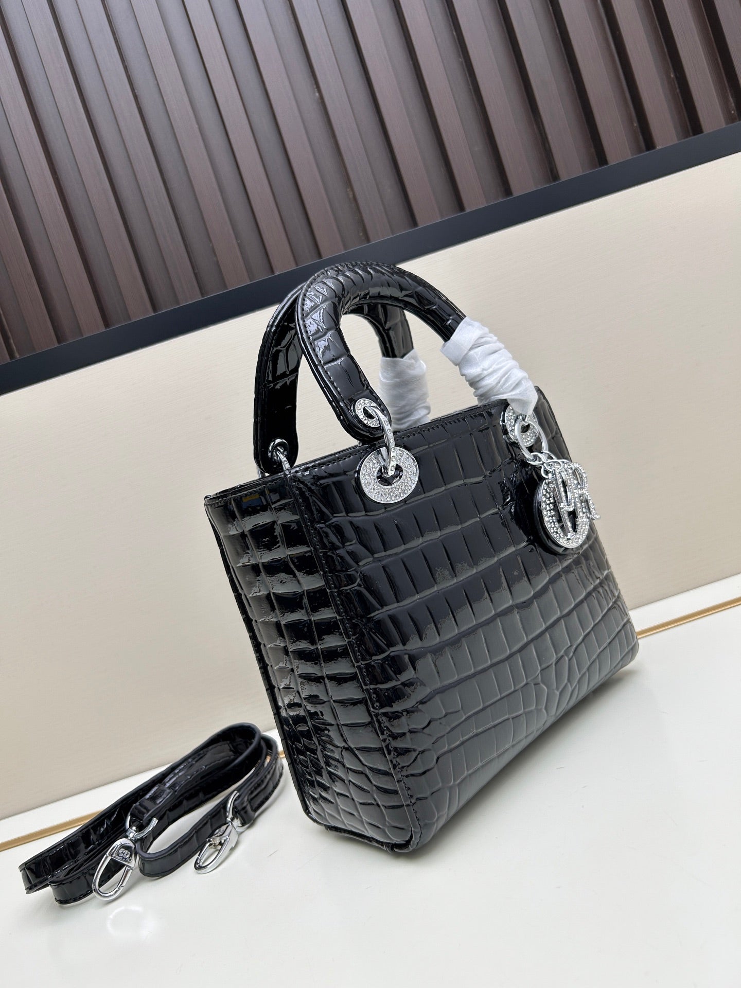 Crocodile-Pattern Leather Bag