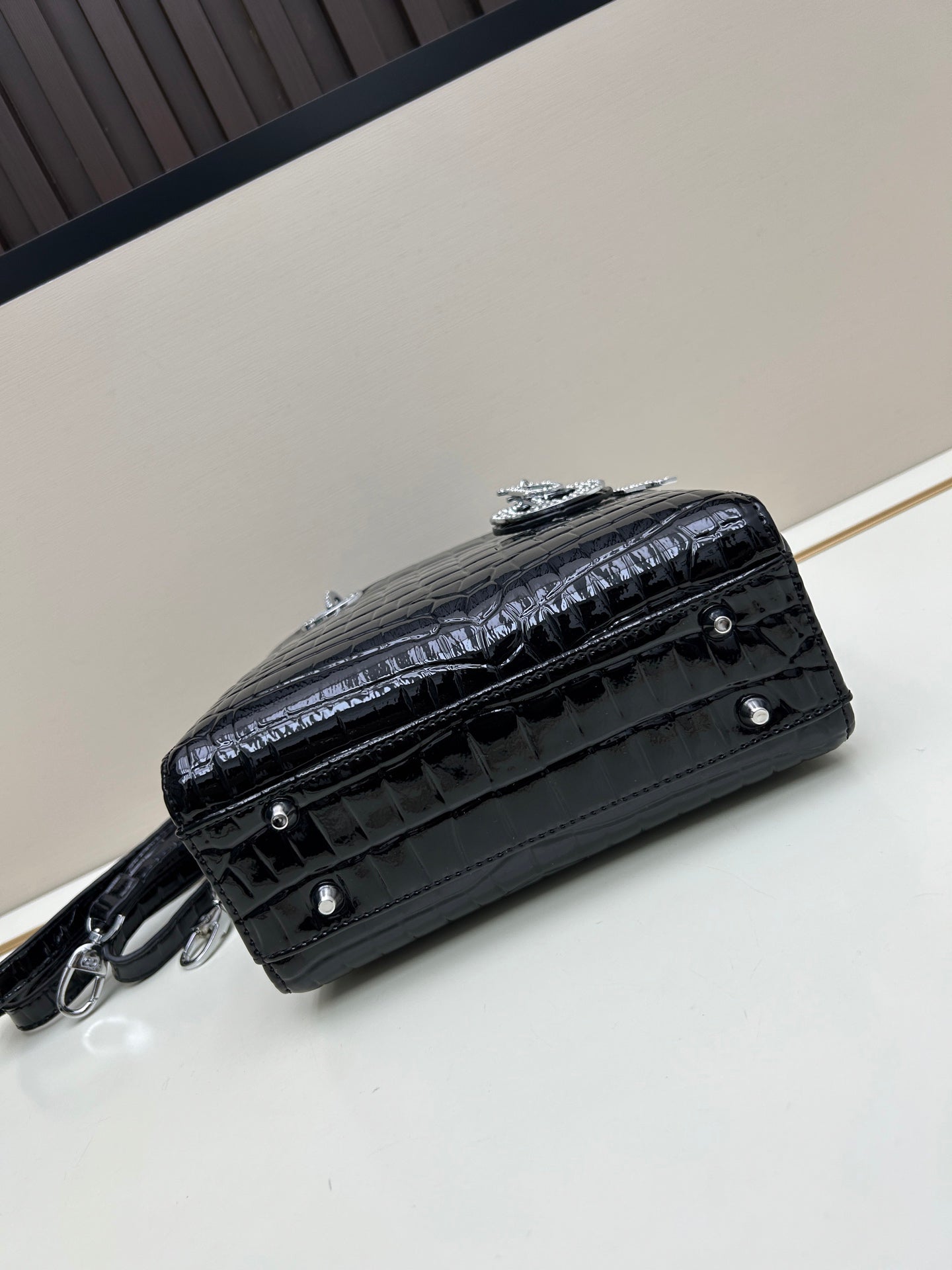 Crocodile-Pattern Leather Bag