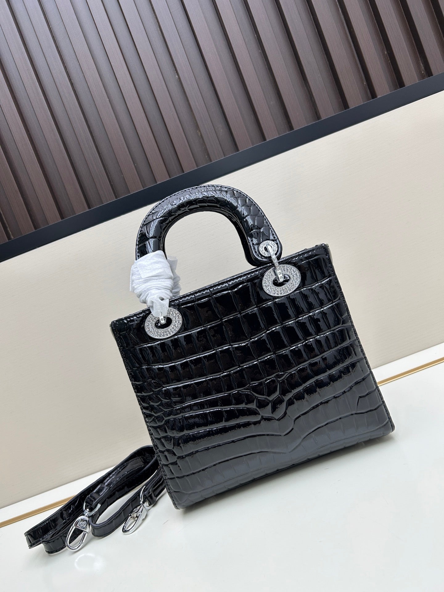 Crocodile-Pattern Leather Bag