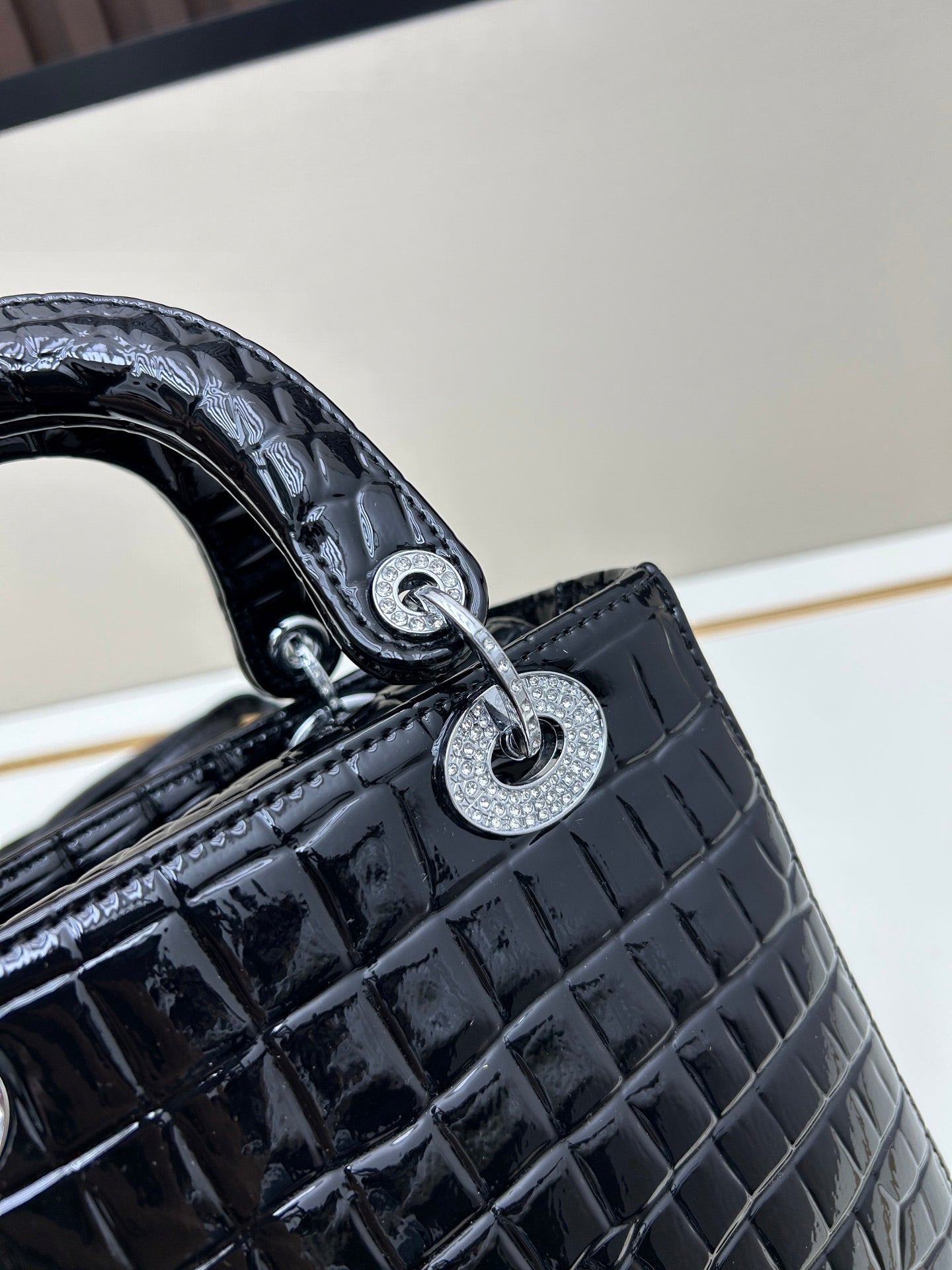 Crocodile-Pattern Leather Bag