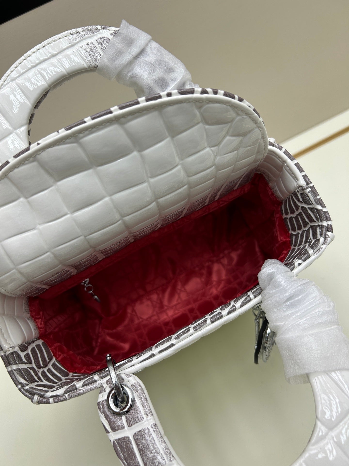 Crocodile-Pattern Leather Bag