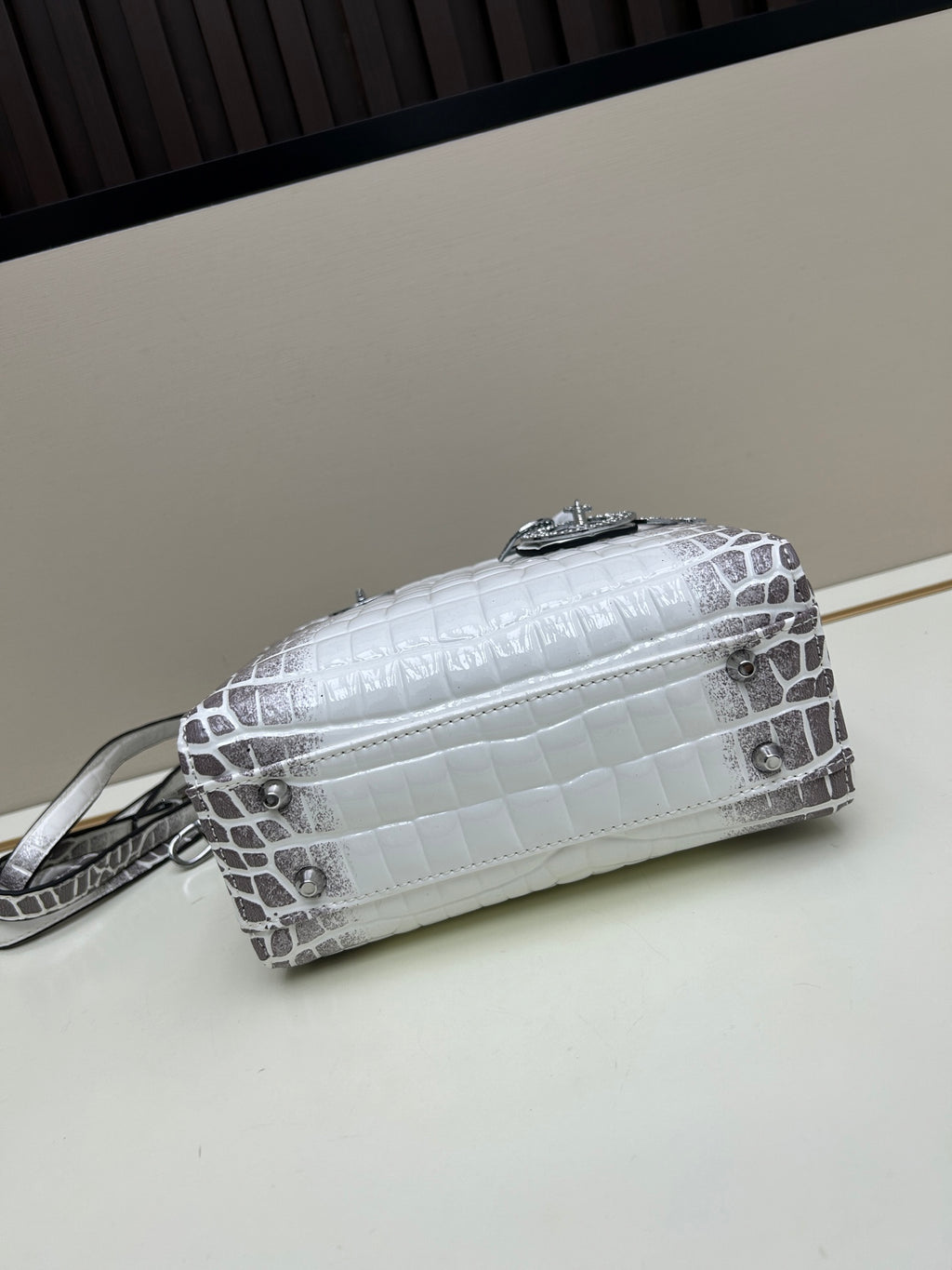 Crocodile-Pattern Leather Bag