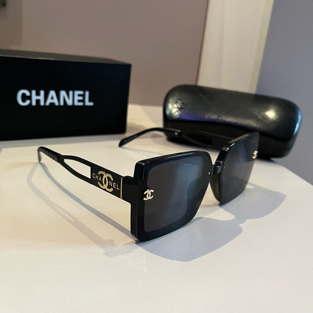 Square Oversized Black Gradient Sunglasses
