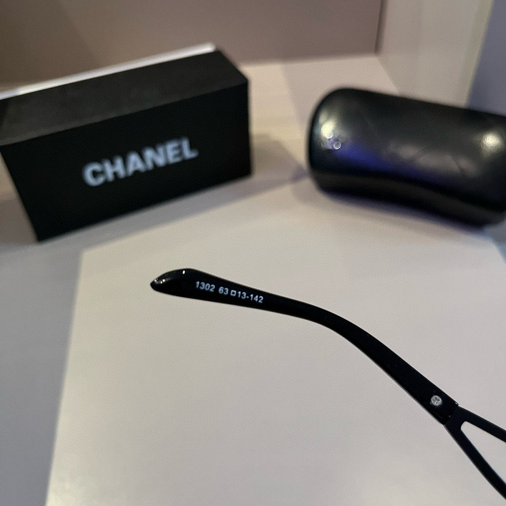 Square Oversized Black Gradient Sunglasses