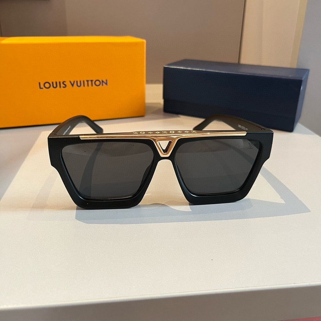 Iconic V-Bridge Square Sunglasses