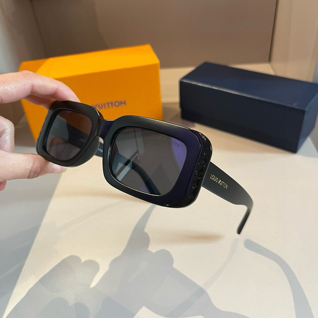 Minimal Monogram Square Sunglasses