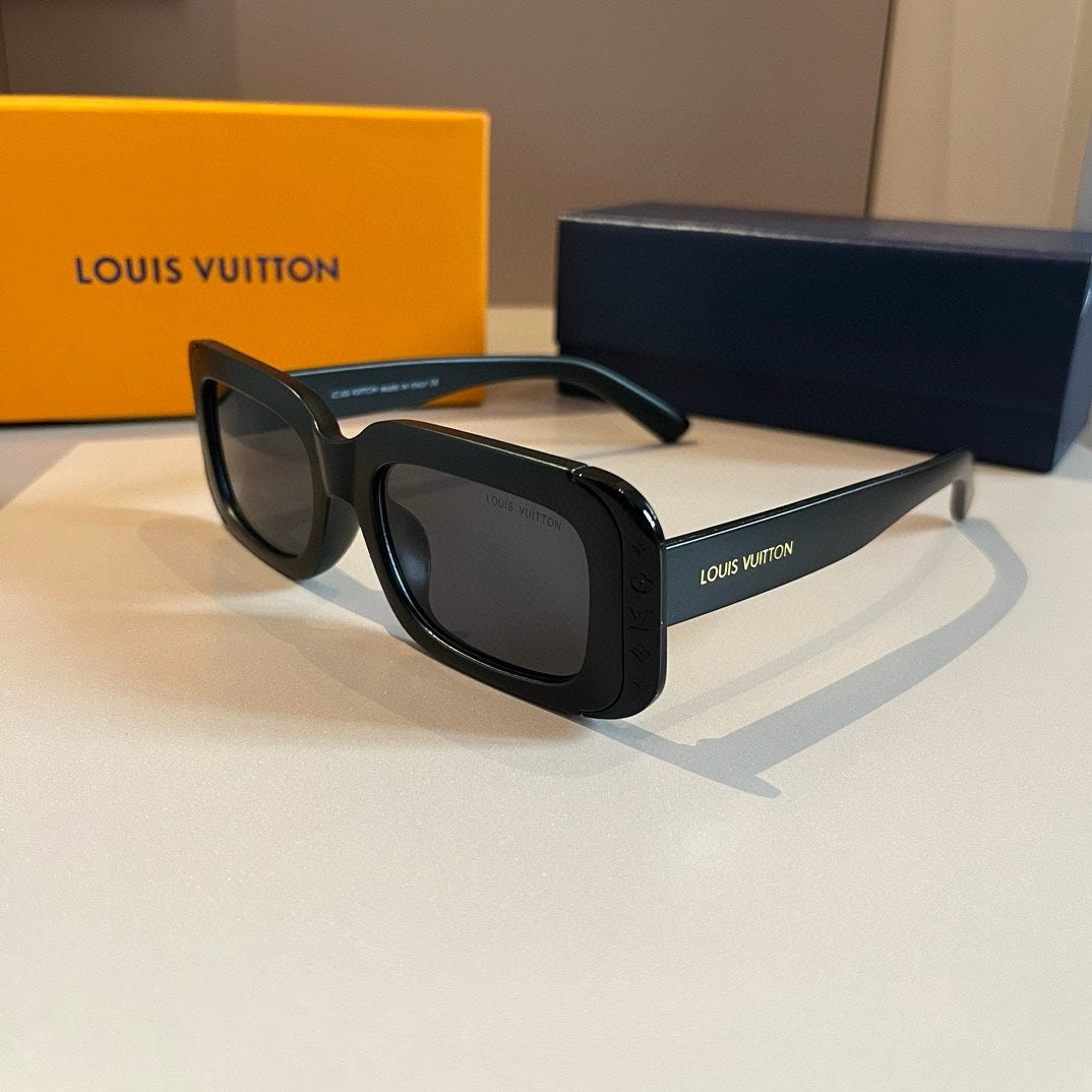 Minimal Monogram Square Sunglasses