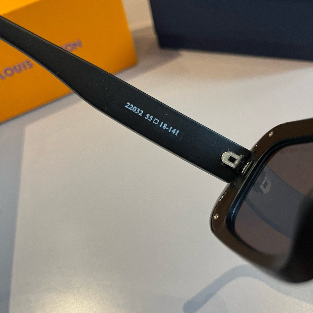 Minimal Monogram Square Sunglasses