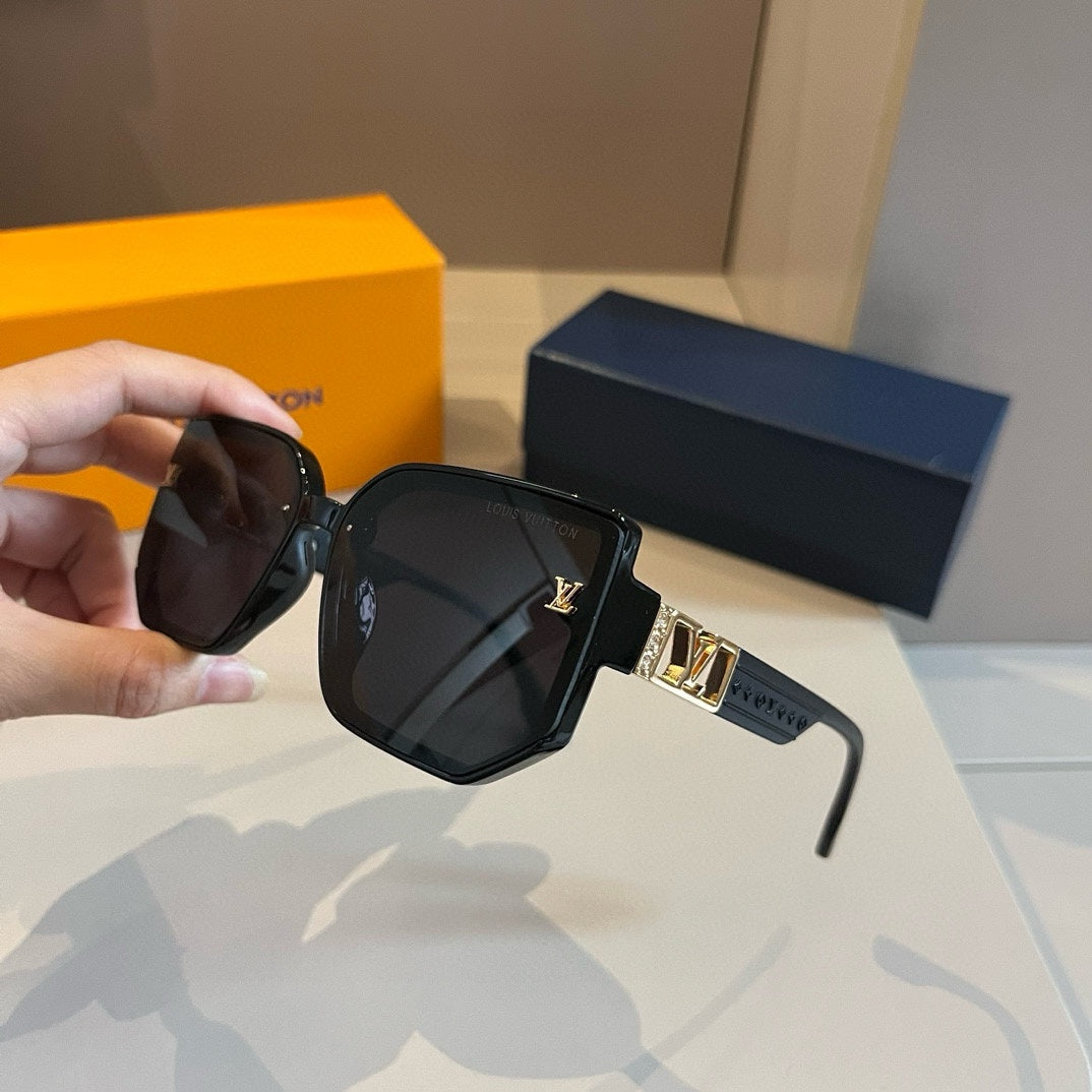 Crystal Detail Black Square Sunglasses