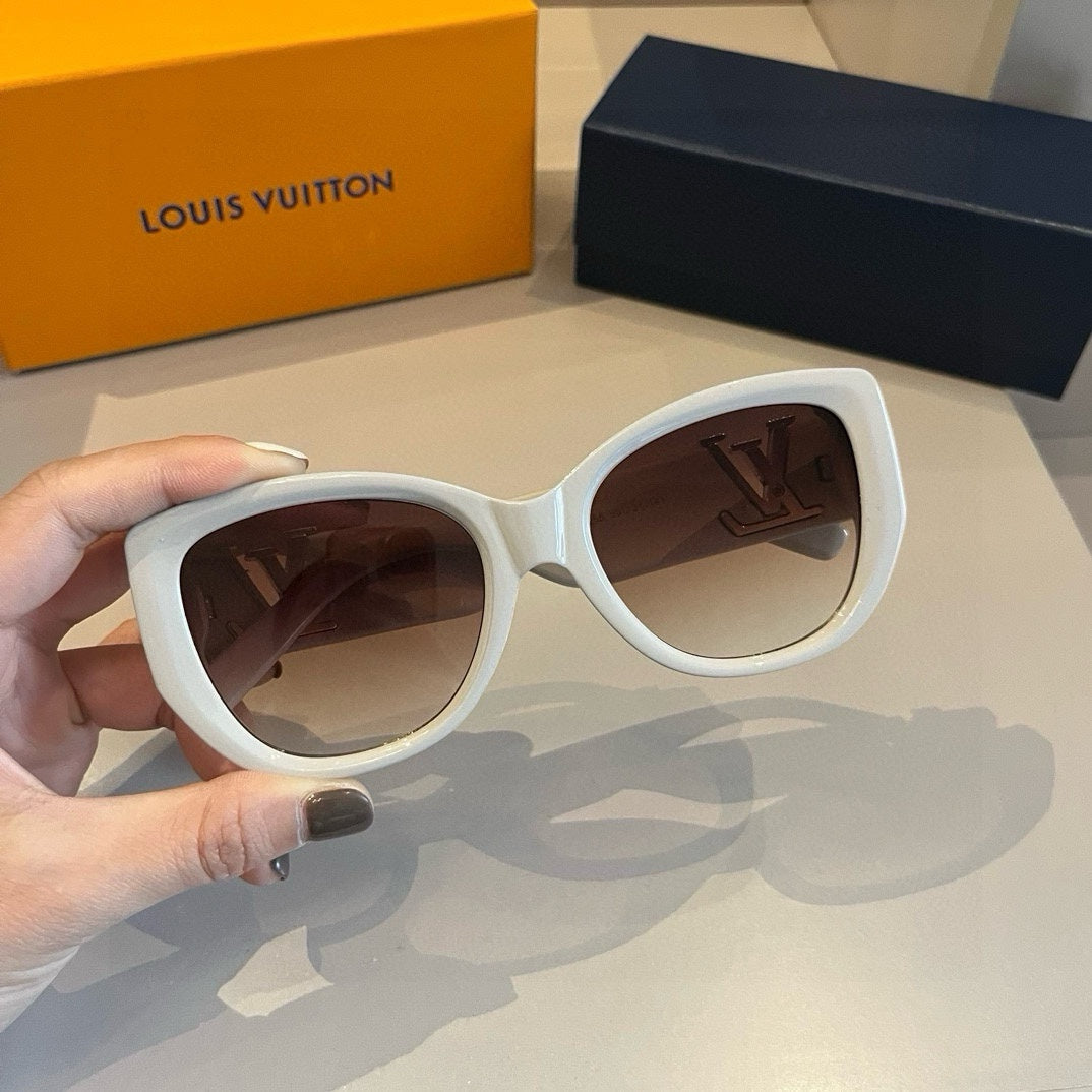 Gradient Lens Aviator Sunglasses