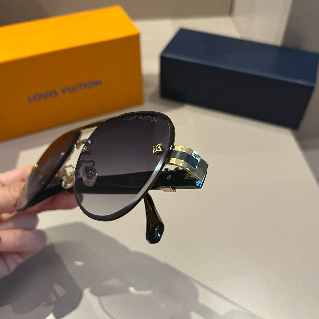 Gradient Lens Aviator Sunglasses