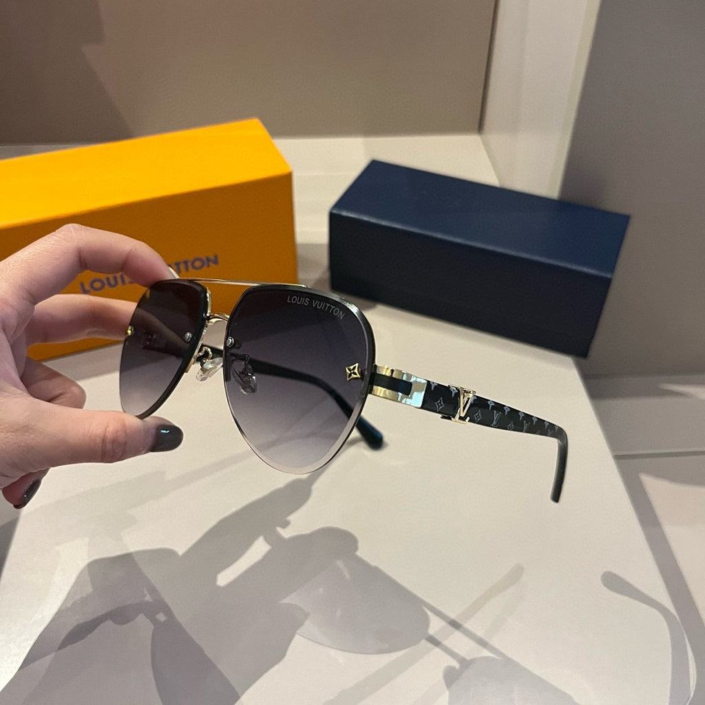 Gradient Lens Aviator Sunglasses