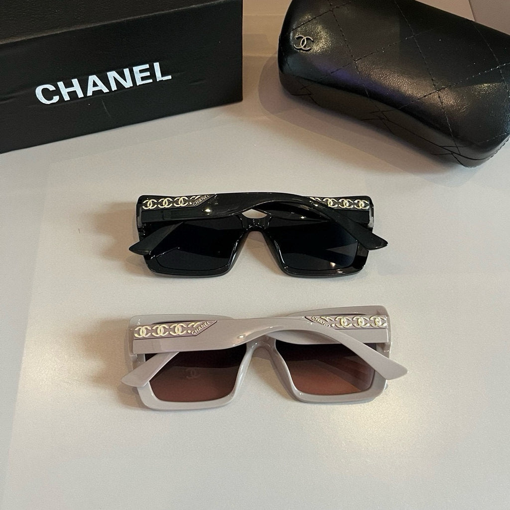 Black Chain-Detail Oversized Square Sunglasses