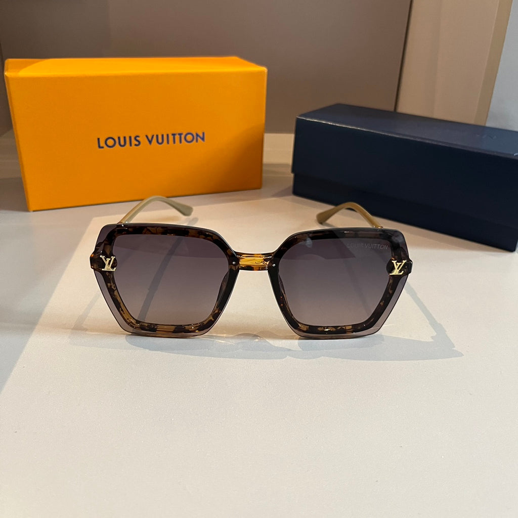 Tortoise Frame Gold Accent Sunglasses