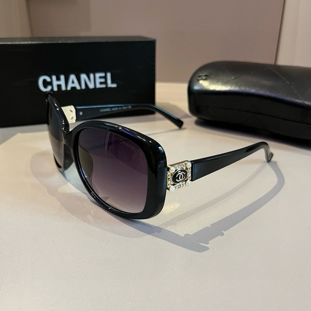 Black Frame Sunglasses