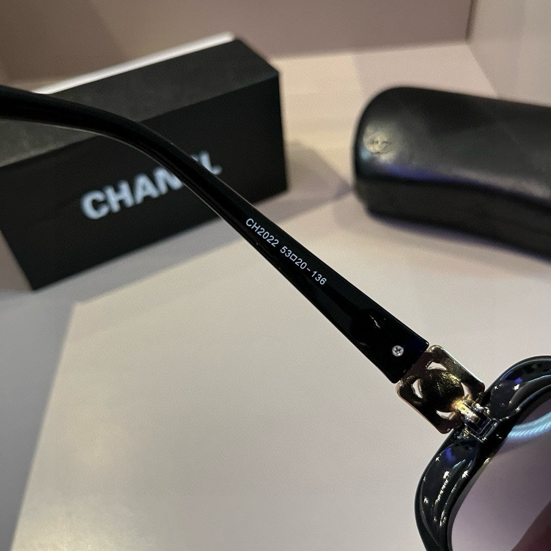 Black Frame Sunglasses