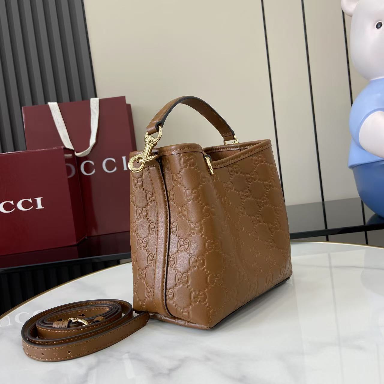 GG Emblem Brown Leather Shoulder Bag