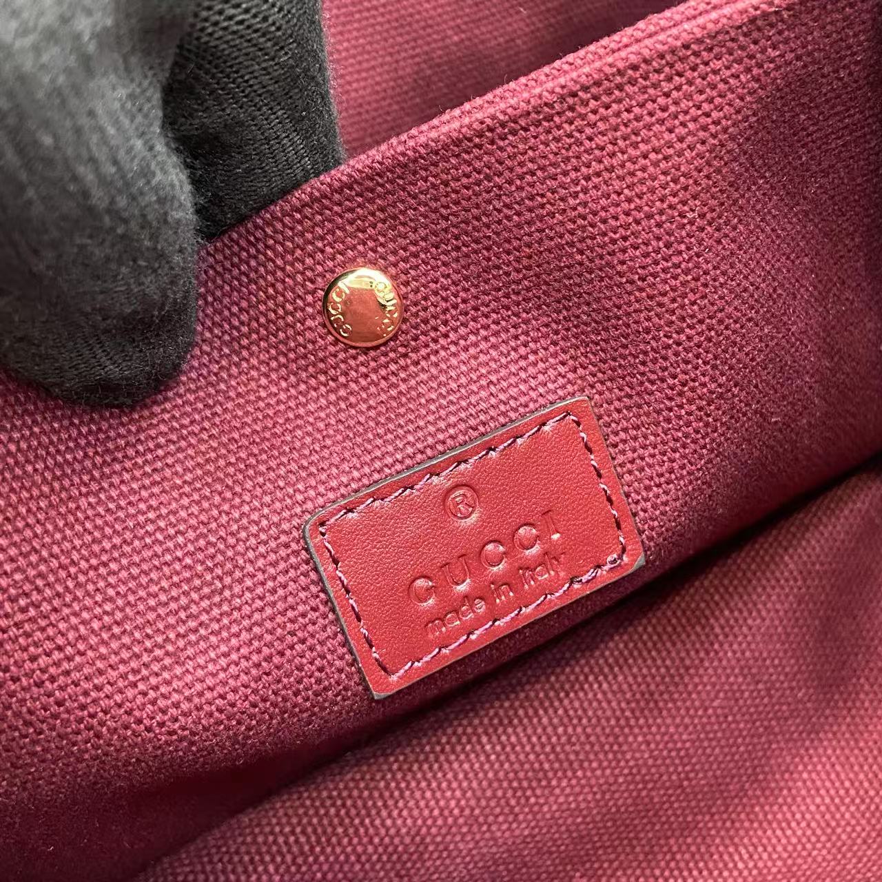 GG Emblem Burgundy Leather Shoulder Bag