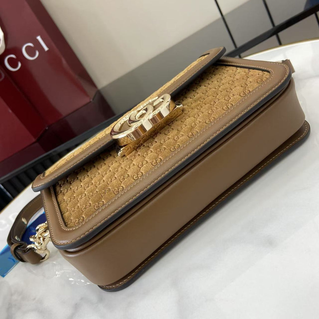 GG Marmont Small Shoulder Bag