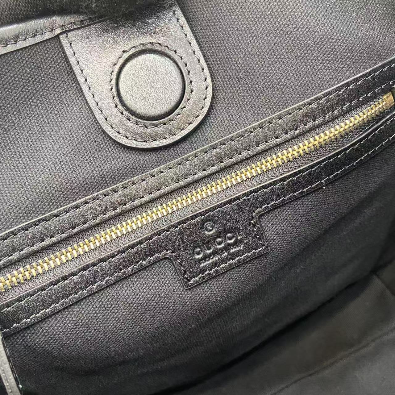 GG Emblem Black Leather Shoulder Bag