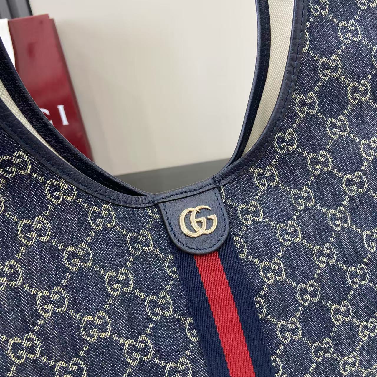 Giglio GG Supreme Tote Bag with Pouch