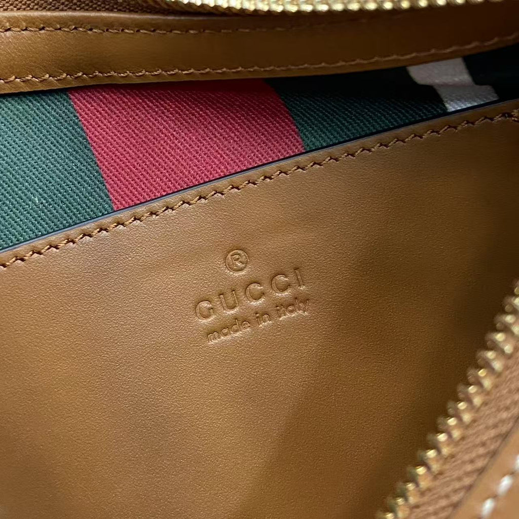 GG Supreme Canvas Shoulder Bag