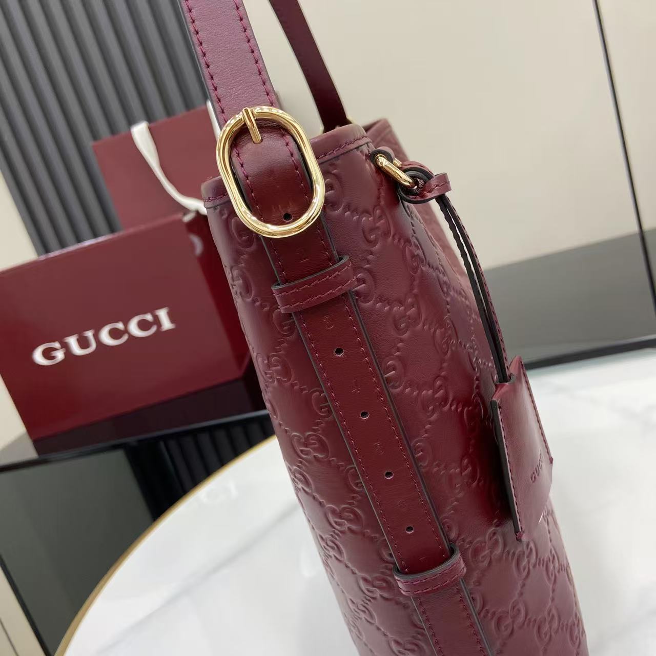 GG Emblem Leather Shoulder Bag