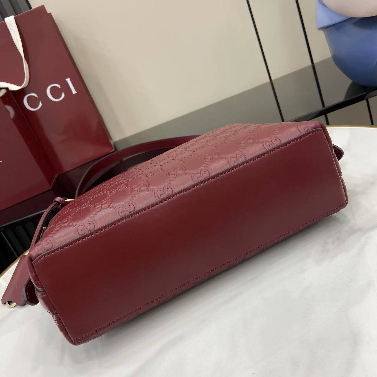 GG Emblem Leather Shoulder Bag