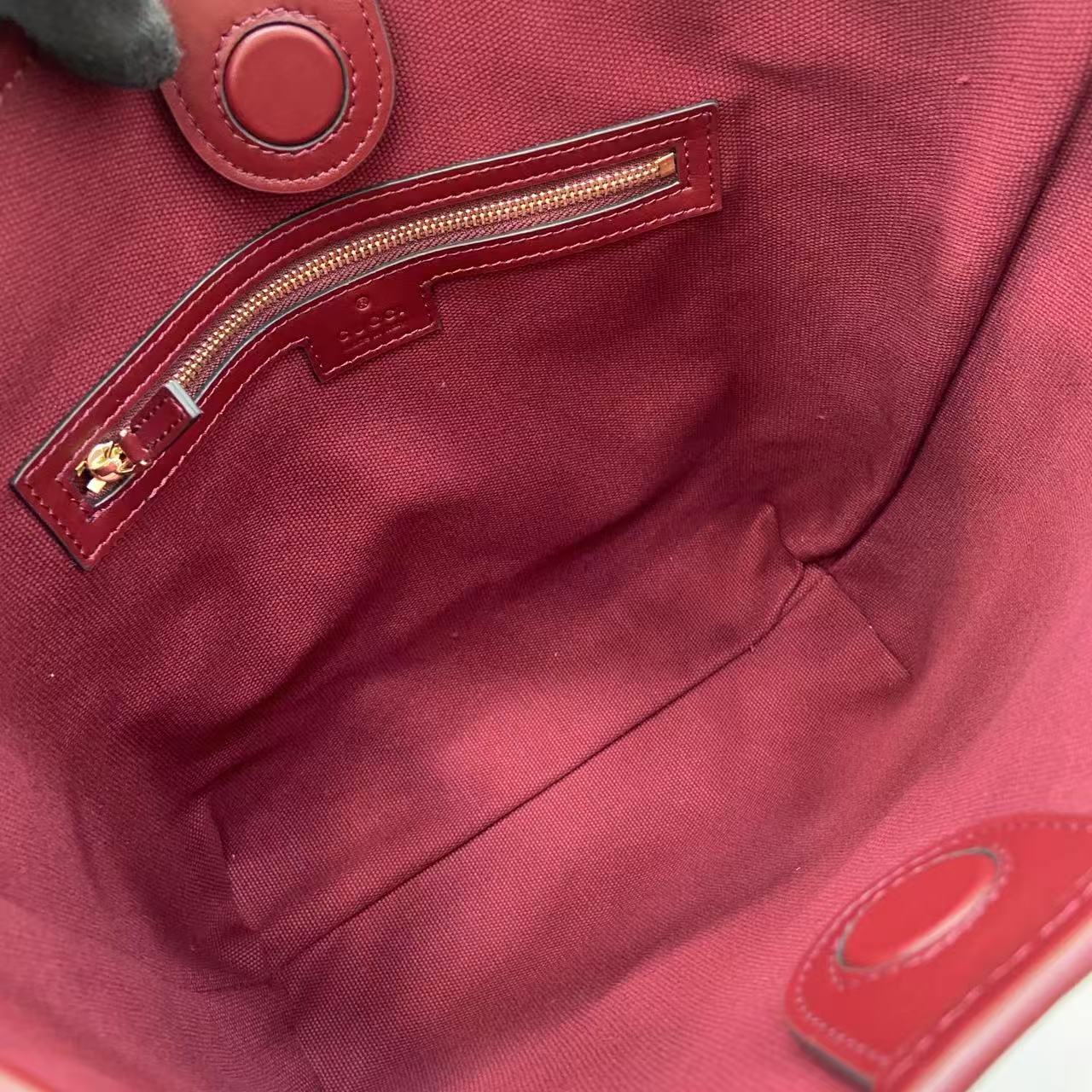 GG Emblem Leather Shoulder Bag