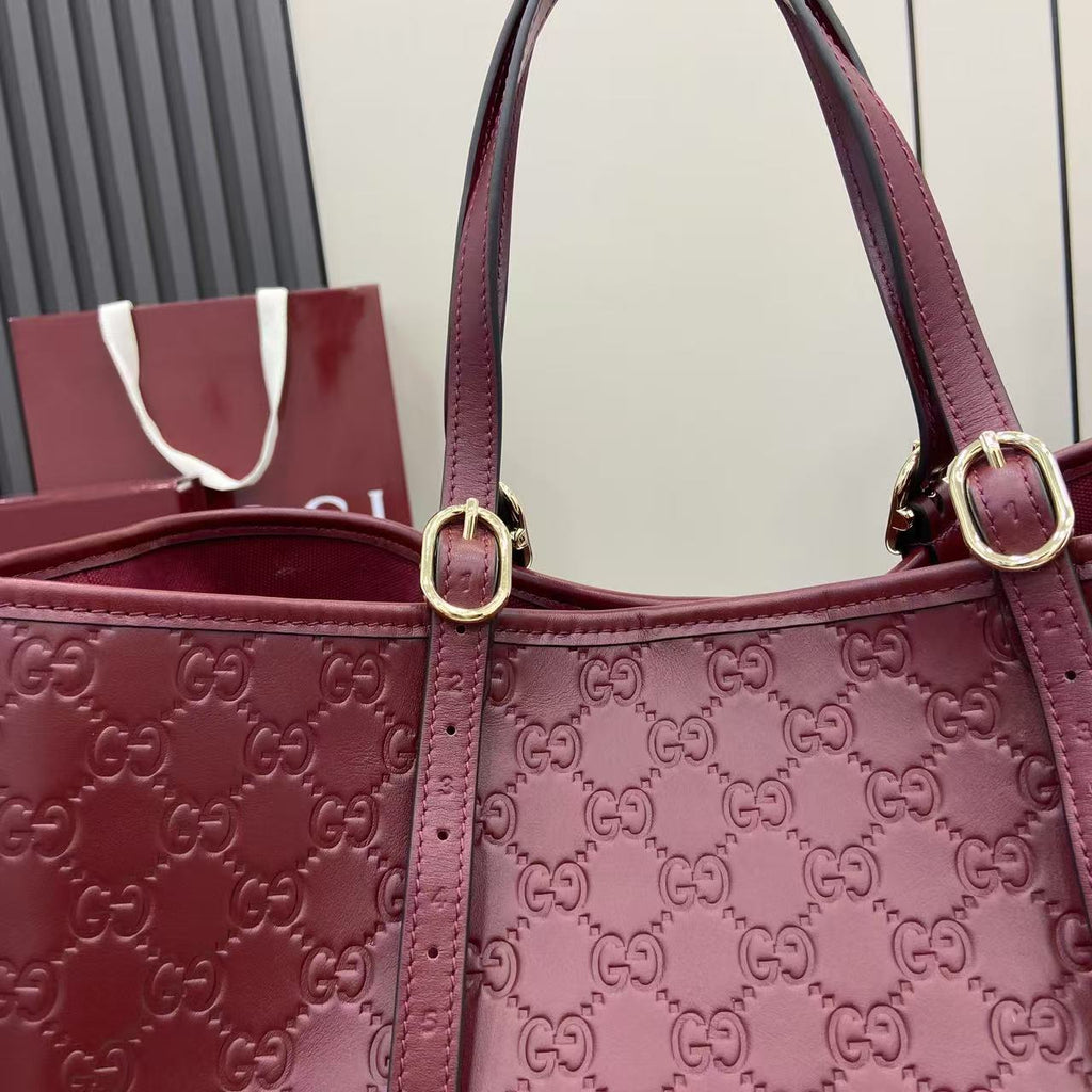 GG Emblem Large Leather Tote Bag