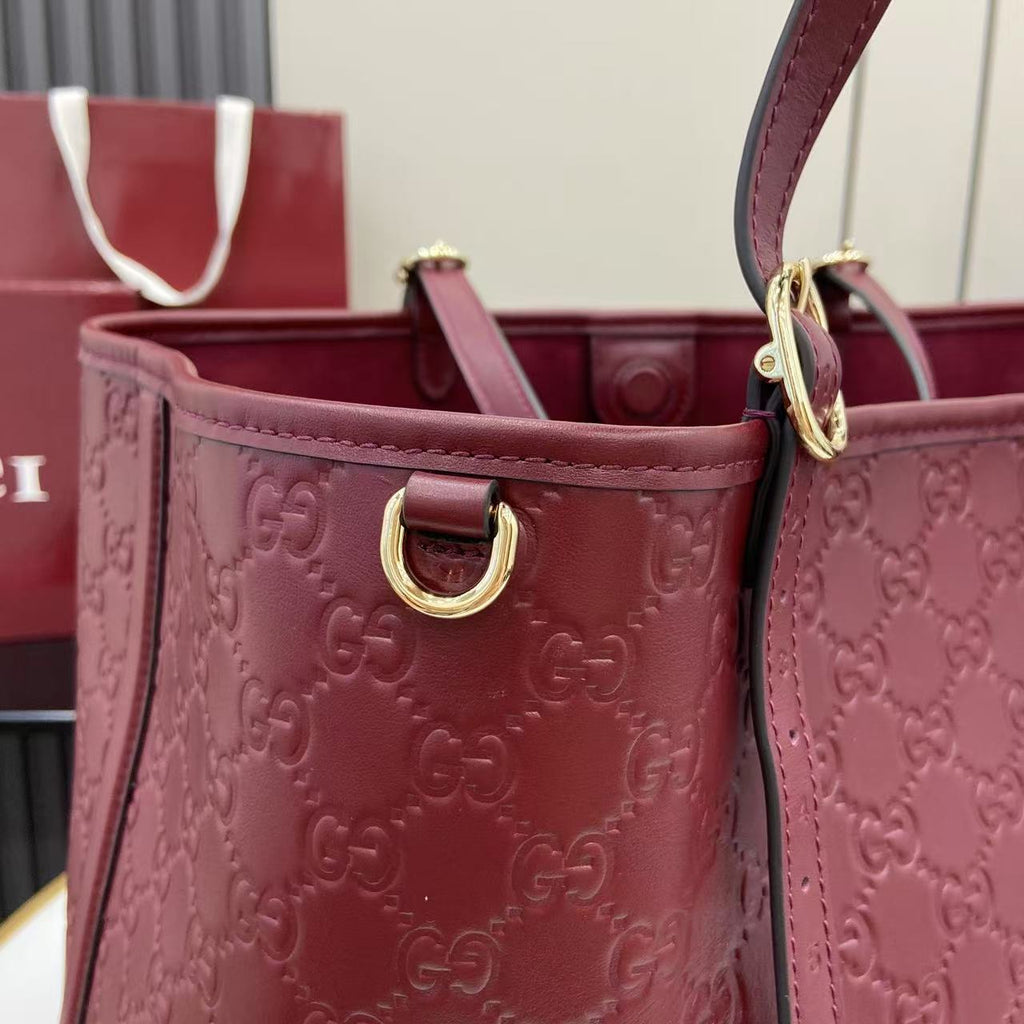 GG Emblem Large Leather Tote Bag