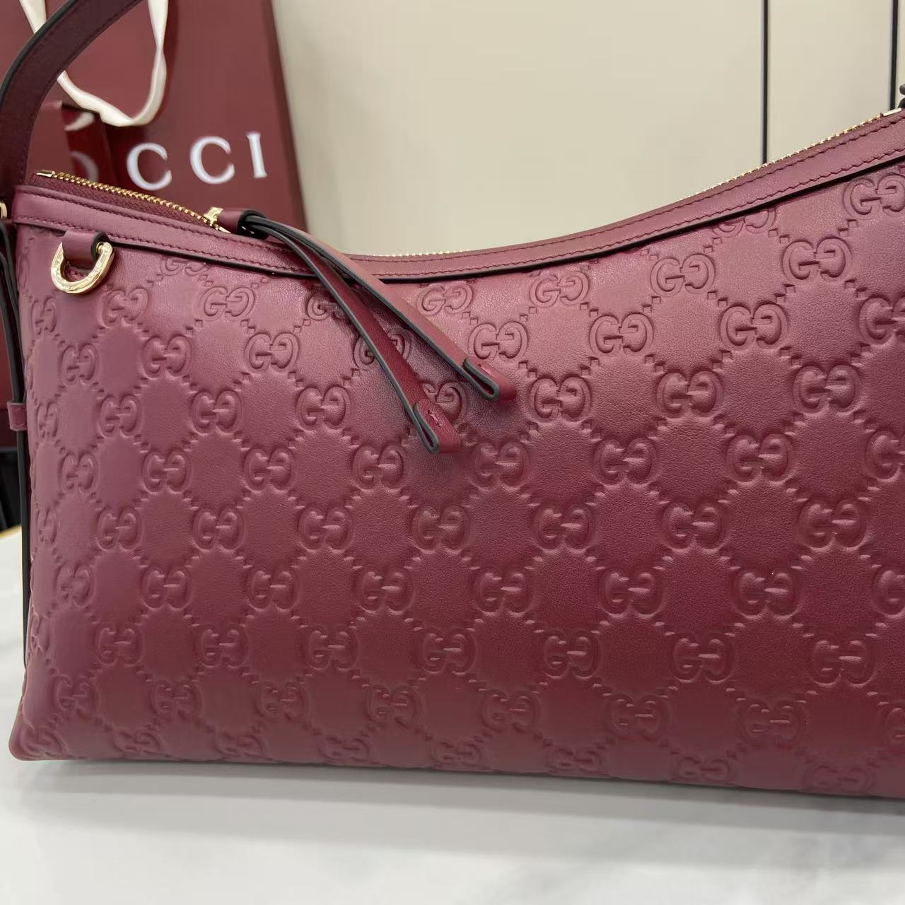 GG Emblem Leather Shoulder Bag