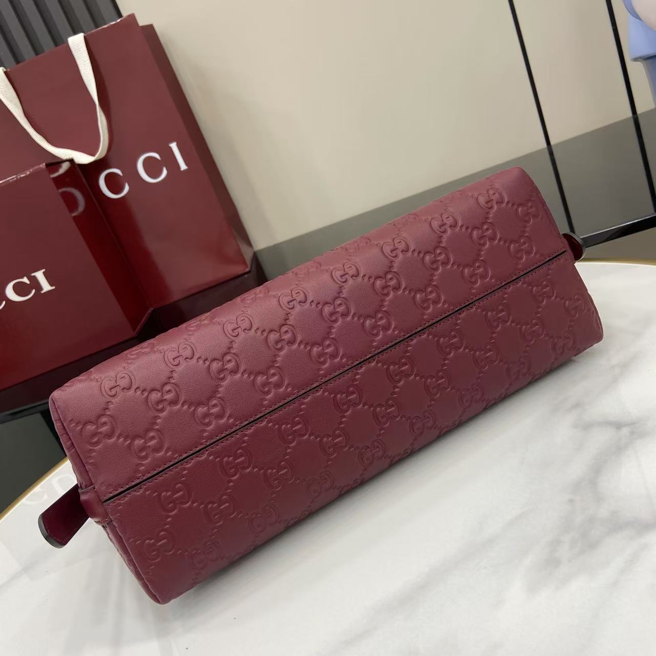 GG Emblem Leather Shoulder Bag