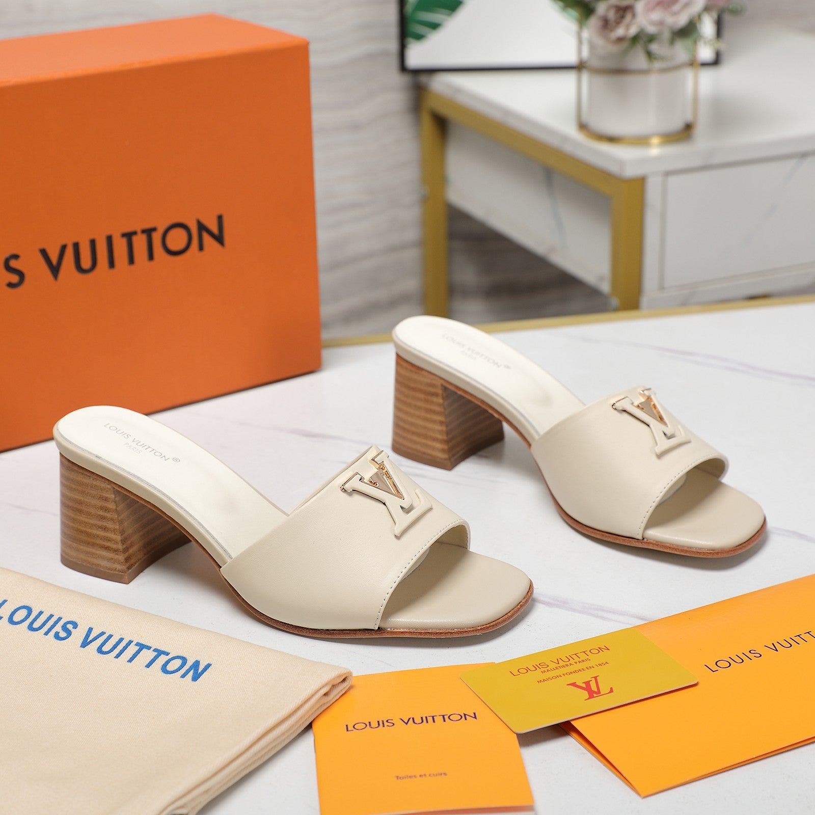 Leather High-Heeled Slippers