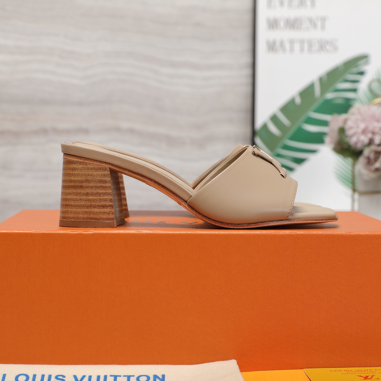 Leather High-Heeled Slippers