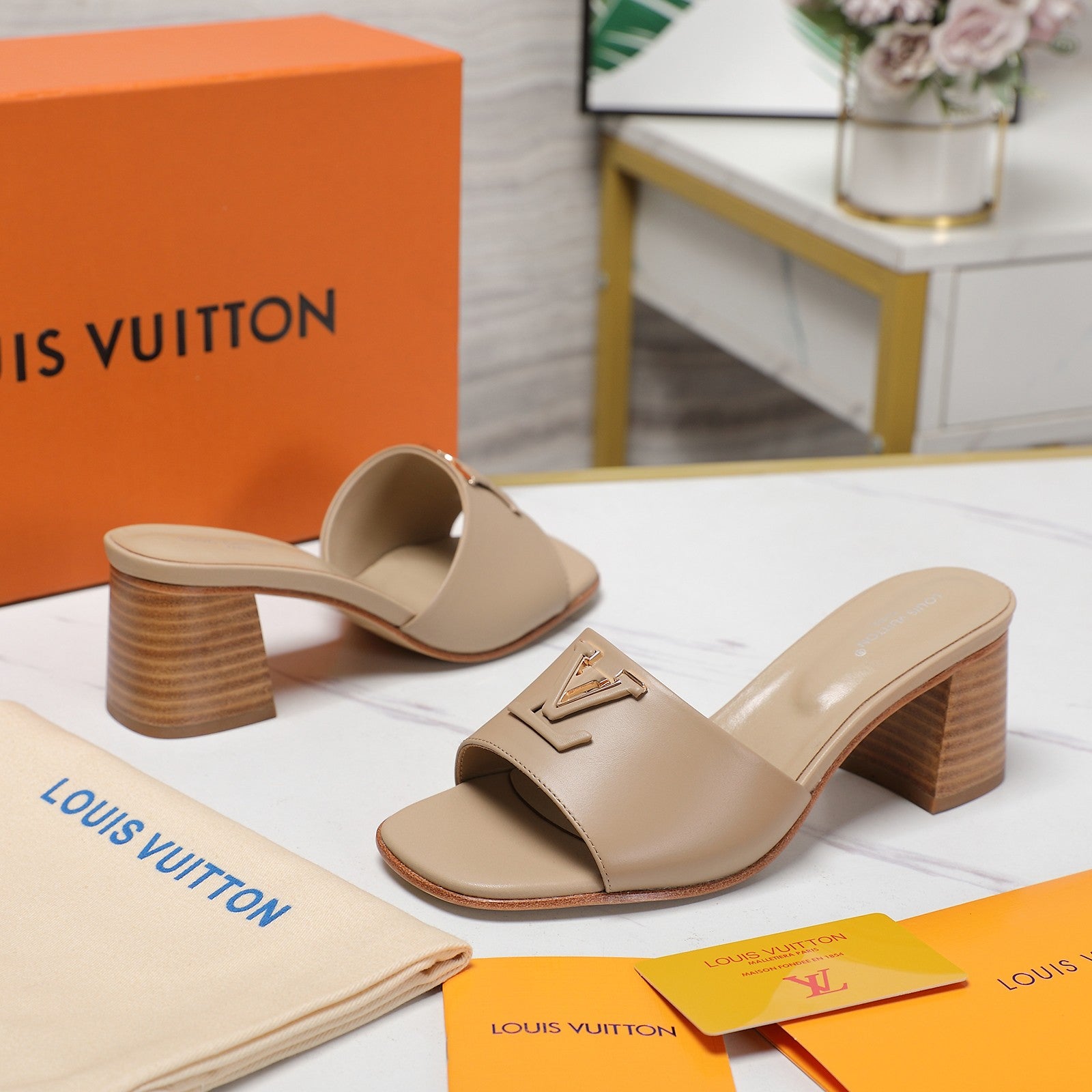 Leather High-Heeled Slippers