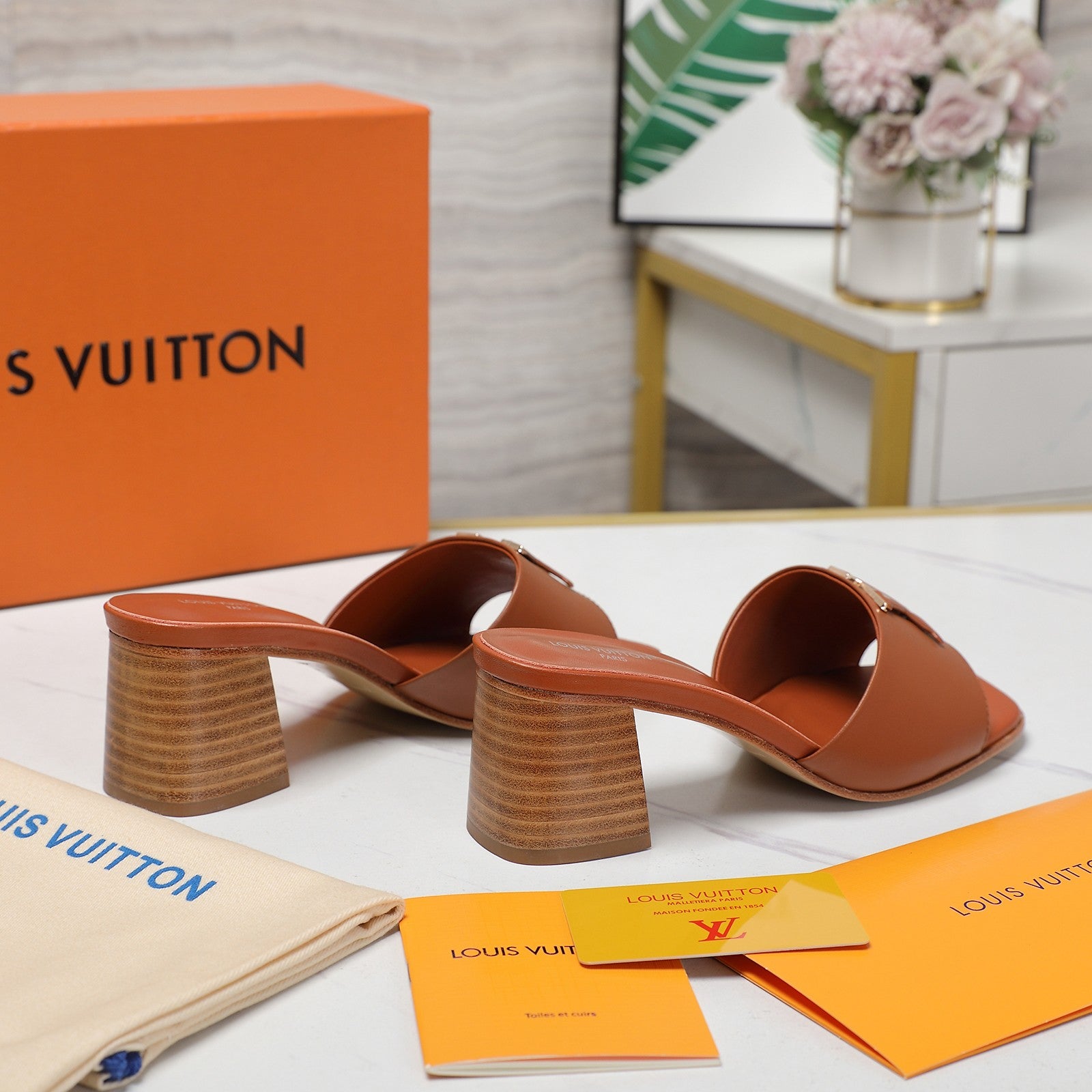 Leather High-Heeled Slippers