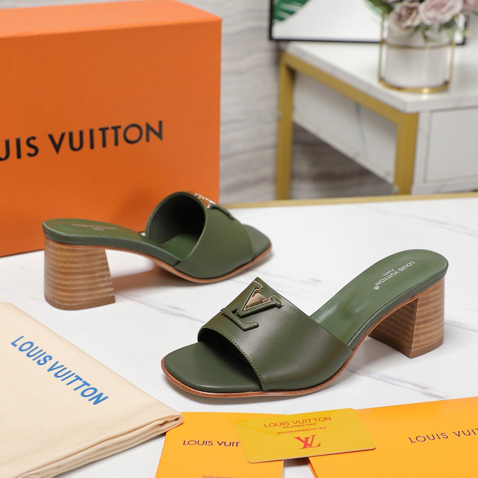 Leather High-Heeled Slippers