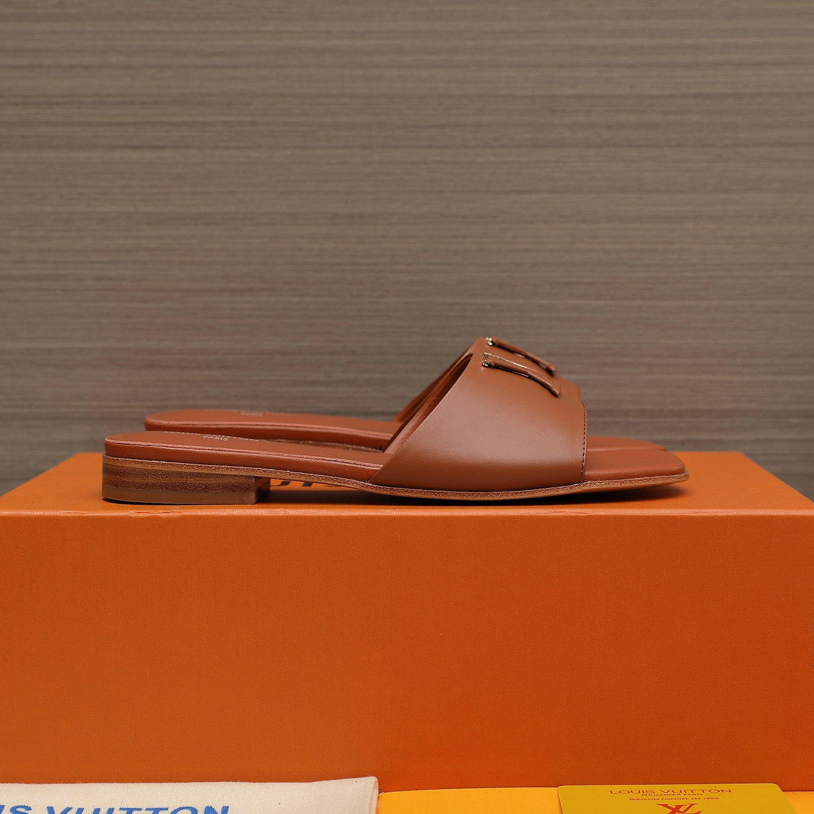 Women's Leather Slide Slippers