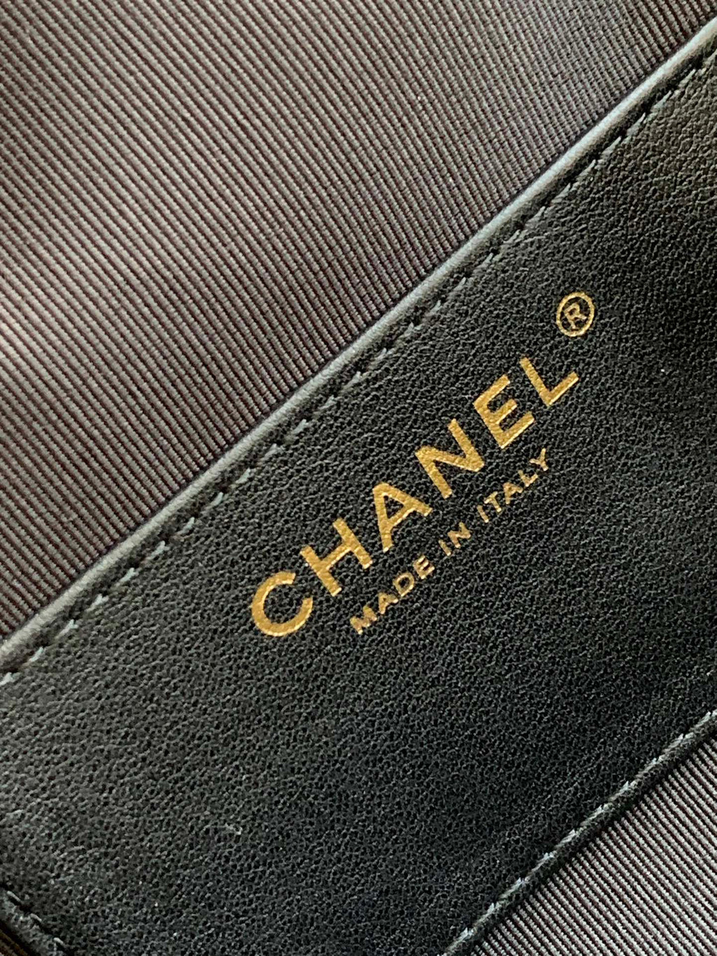 25 Large Quilted Handbag