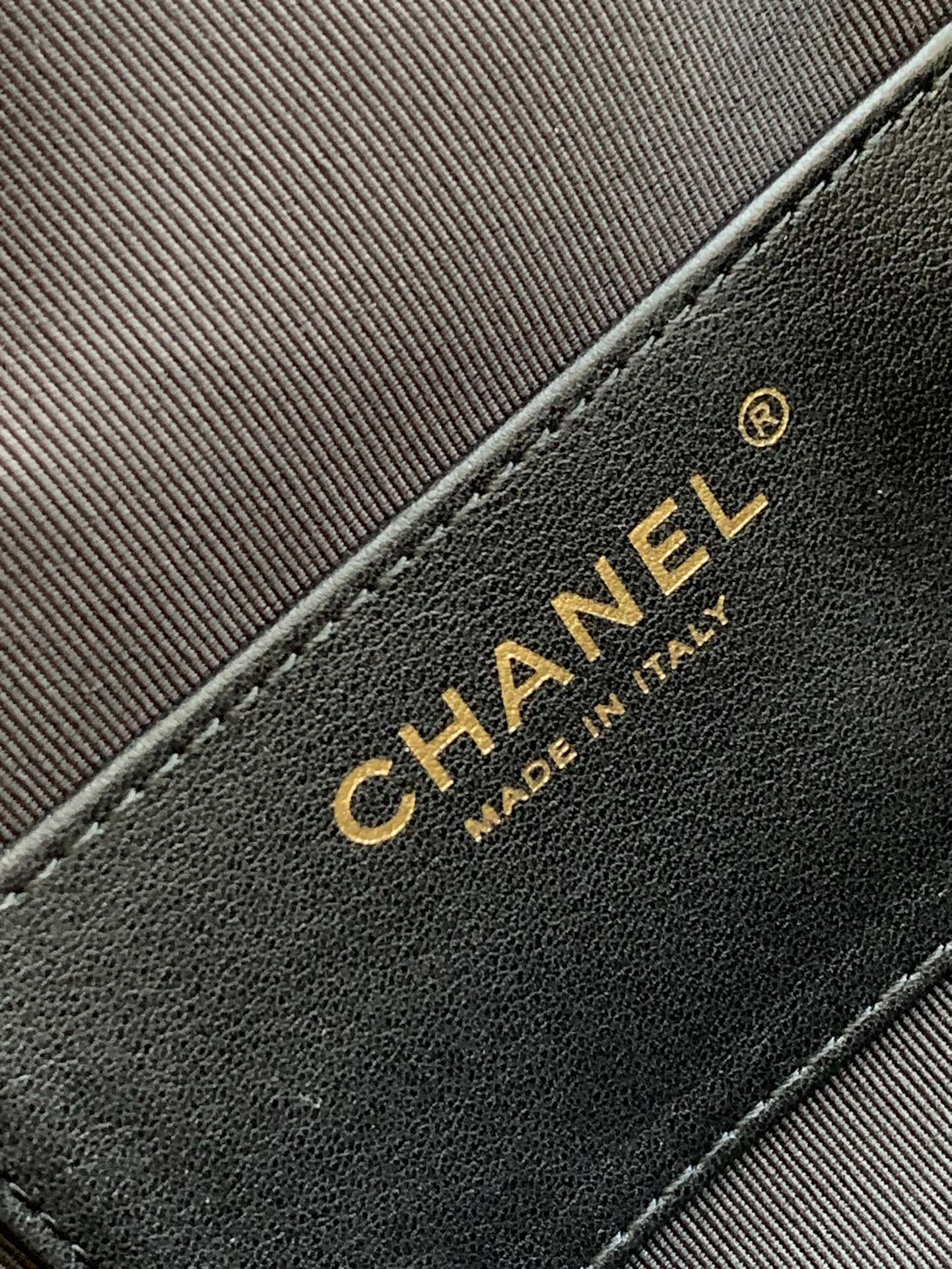 25 Large Quilted Handbag