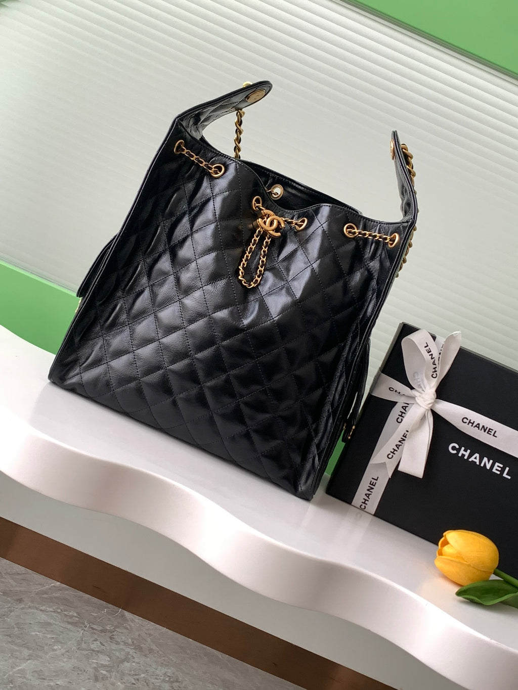 25 Large Quilted Handbag