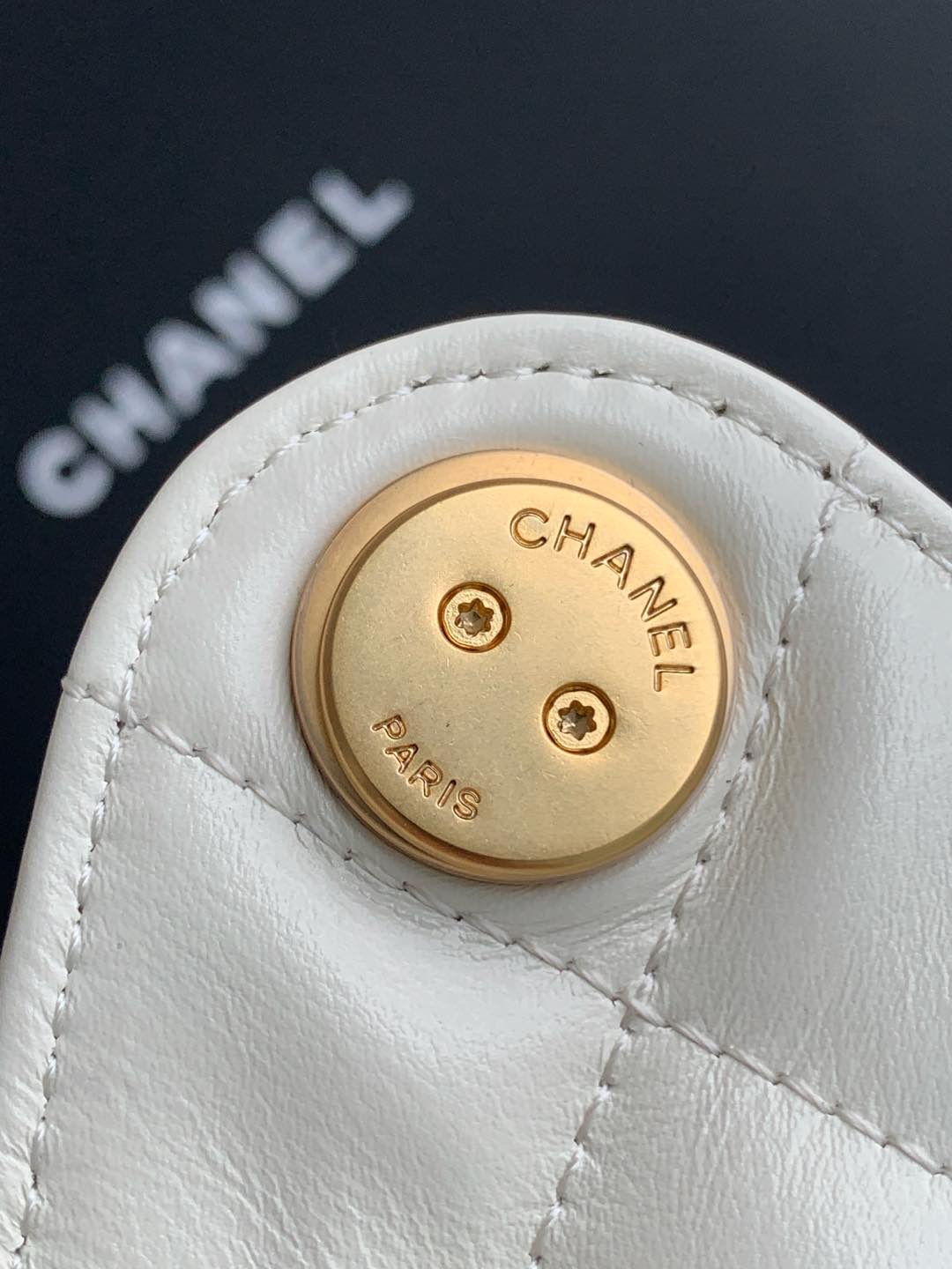 25 Large Quilted Handbag